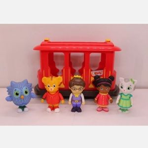 PBS Kids Daniel Tiger's Neighborhood Red Pull Back Trolley with Friends Figures